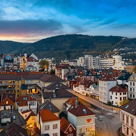 Modern 1br In Heart Of Old Town 아파트