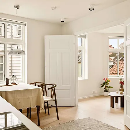 Modern 1br In Heart Of Old Town 아파트 베르겐