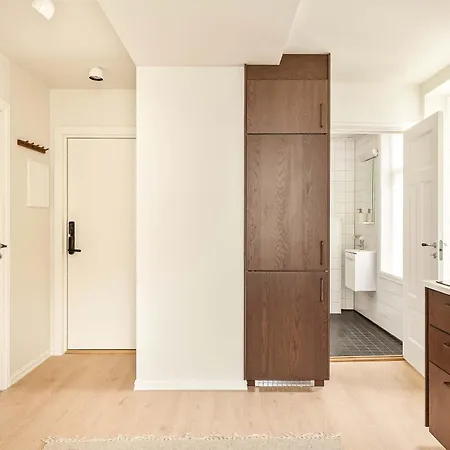 Modern 1br In Heart Of Old Town 아파트 *